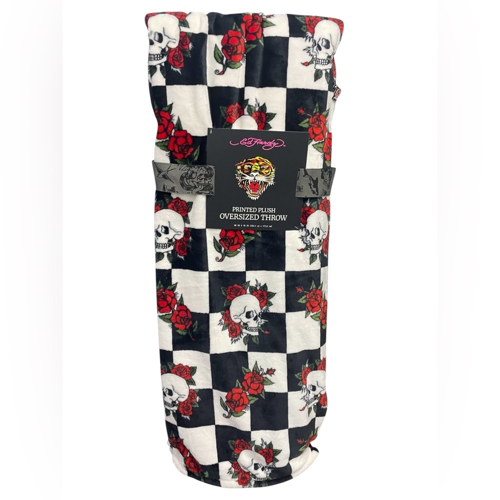 Ed Hardy Oversized Plush Throw Black White Checkered Skulls Roses 60x70  NEW NWT